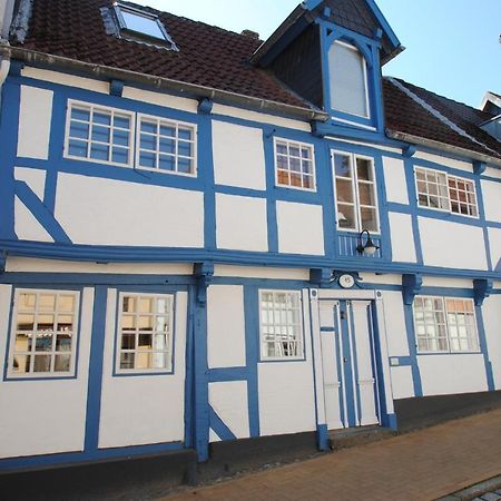 Fewo1846 - Villa Windschief - Uriges Fachwerkhaus Auf 3 Ebenen Mit Garten Im Stadtzentrum Flensburg Bagian luar foto