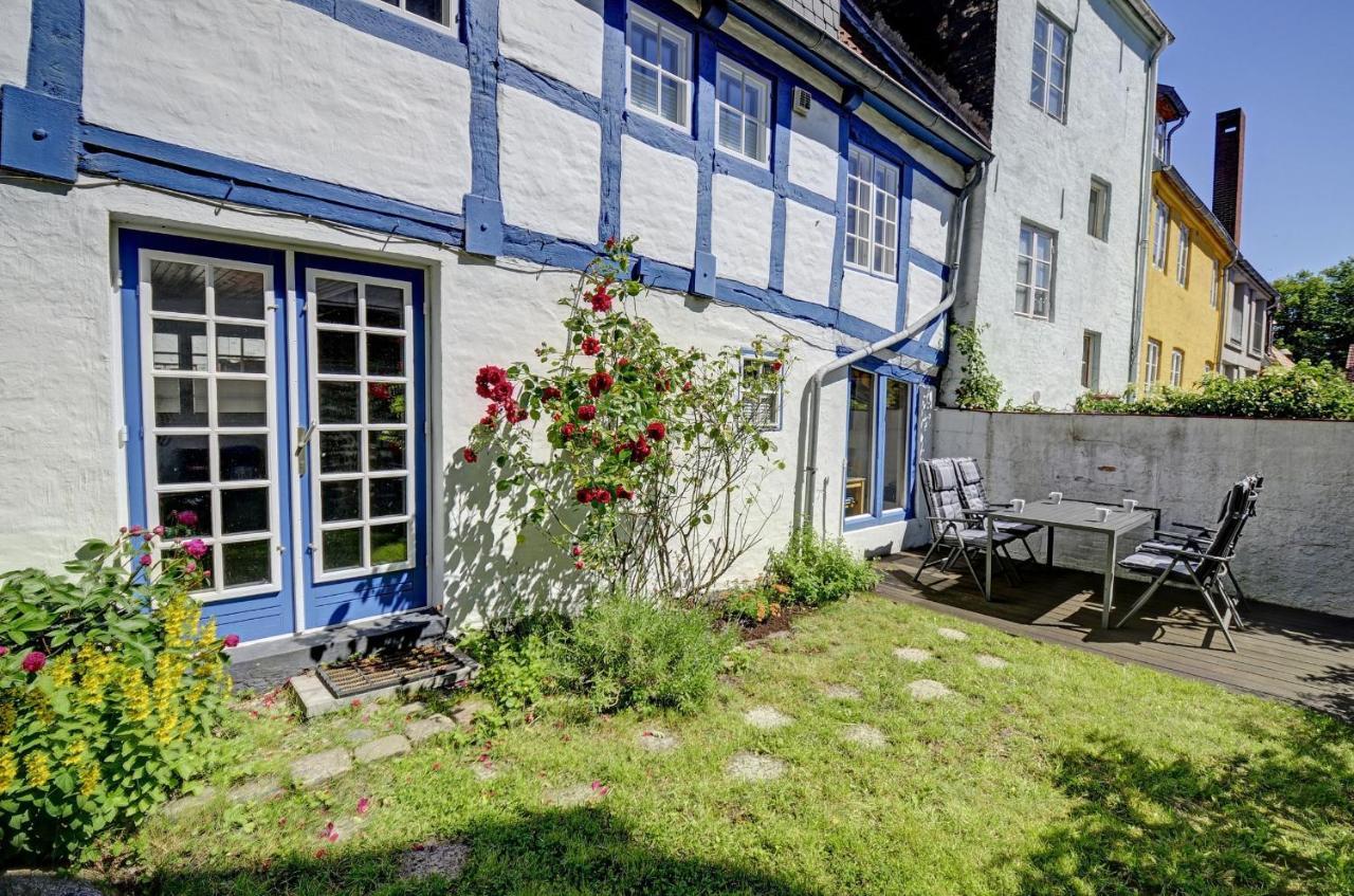 Fewo1846 - Villa Windschief - Uriges Fachwerkhaus Auf 3 Ebenen Mit Garten Im Stadtzentrum Flensburg Bagian luar foto